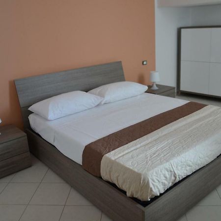 Casa Vacanze Cristoforo Colombo Lägenhet Lido Conchiglia Exteriör bild